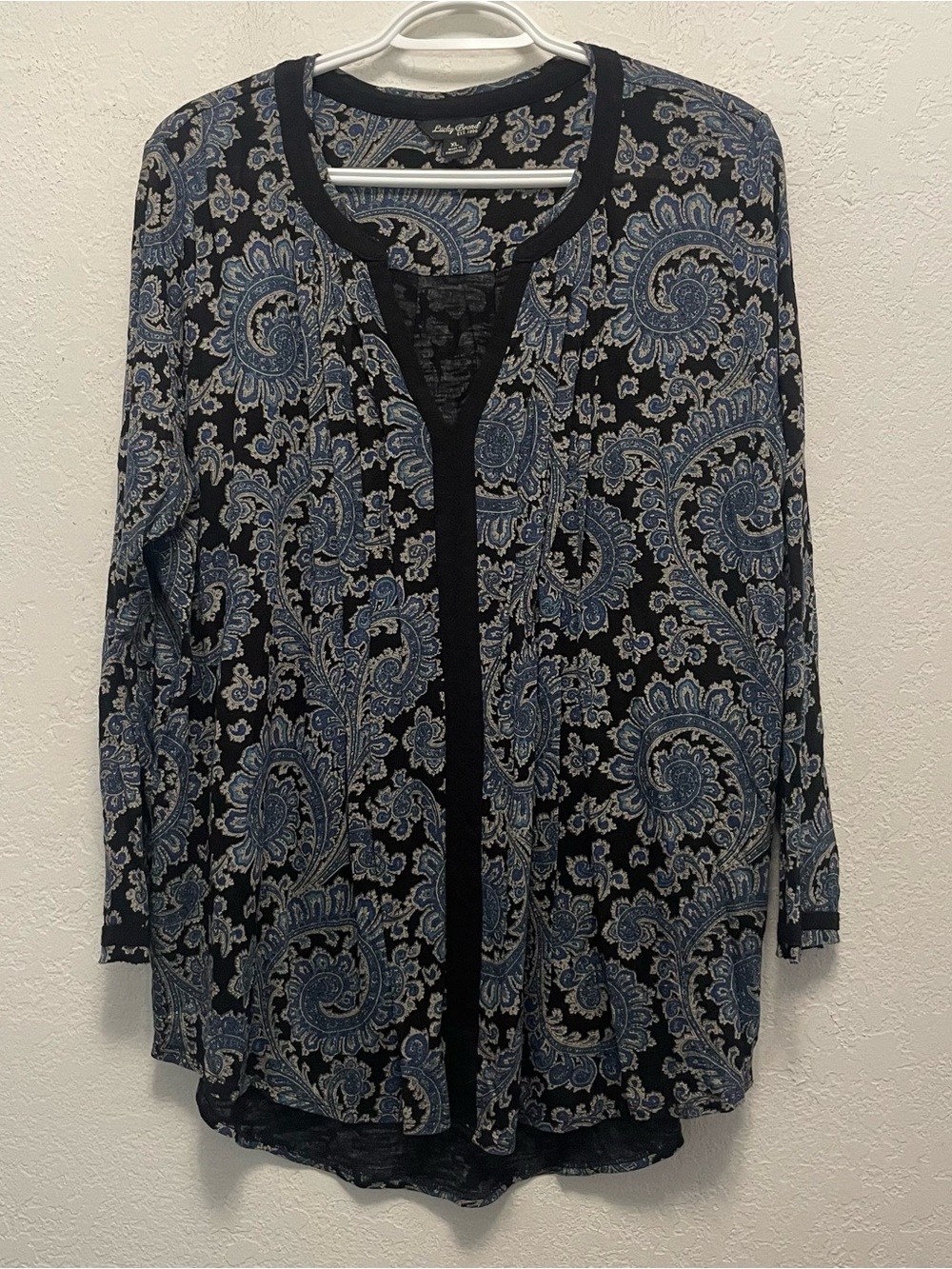 Lucky Brand Paisley Boho Top Shirt Womens XL Blue Black Rayon Pintuck